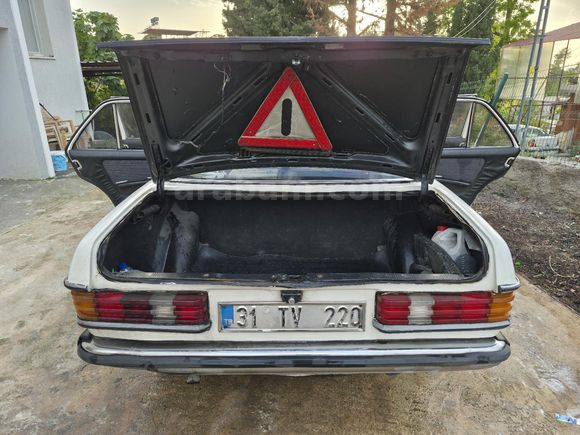 Sahibinden Mercedes - 107.000  km de Benz  200 d 1984 Model