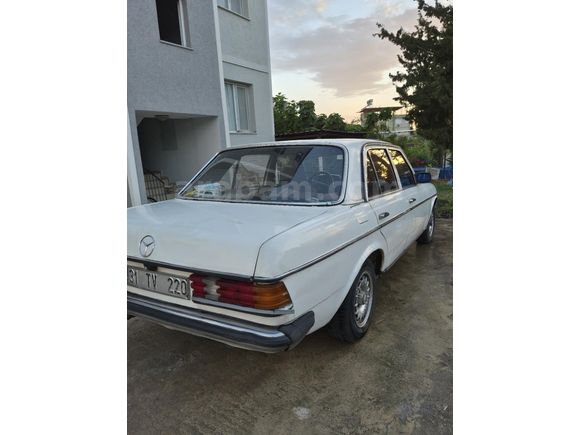Sahibinden Mercedes - 107.000  km de Benz  200 d 1984 Model