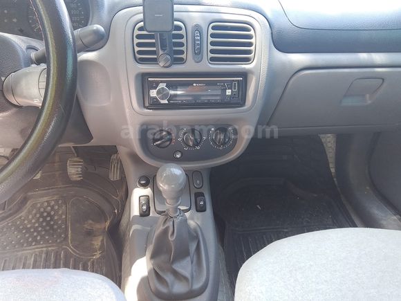 Sahibinden Renault Clio 1.4 RNA 2000 Model 
