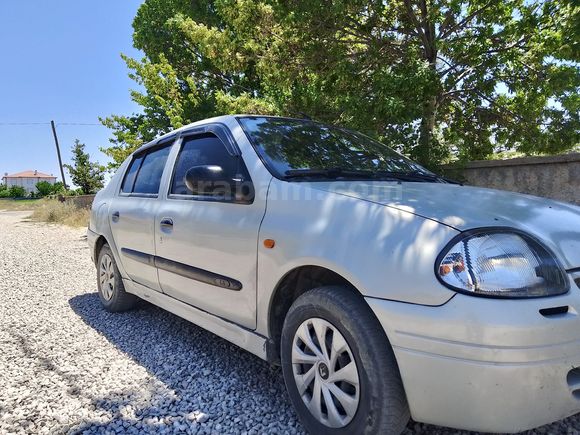 Sahibinden Renault Clio 1.4 RNA 2000 Model 
