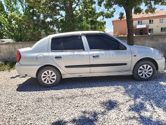 Sahibinden Renault Clio 1.4 RNA 2000 Model 