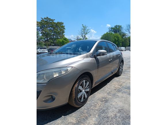 Sahibinden Renault Megane 1.6 Expression 2009 Model 