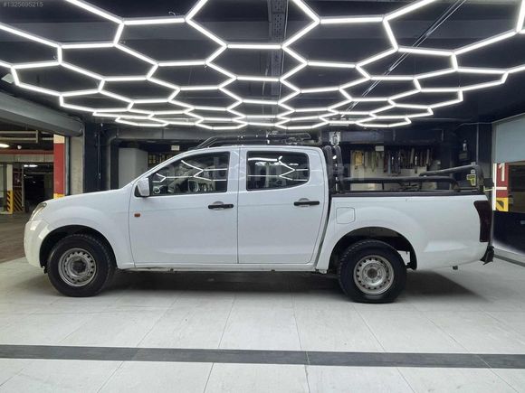 2015 MODEL ISUZU DMAX ÇİFT KABİN BAKIMLI KREDİ KARTI GEÇERLİ