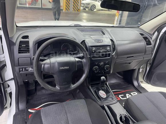2015 MODEL ISUZU DMAX ÇİFT KABİN BAKIMLI KREDİ KARTI GEÇERLİ