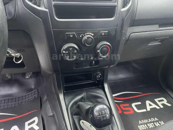 2015 MODEL ISUZU DMAX ÇİFT KABİN BAKIMLI KREDİ KARTI GEÇERLİ