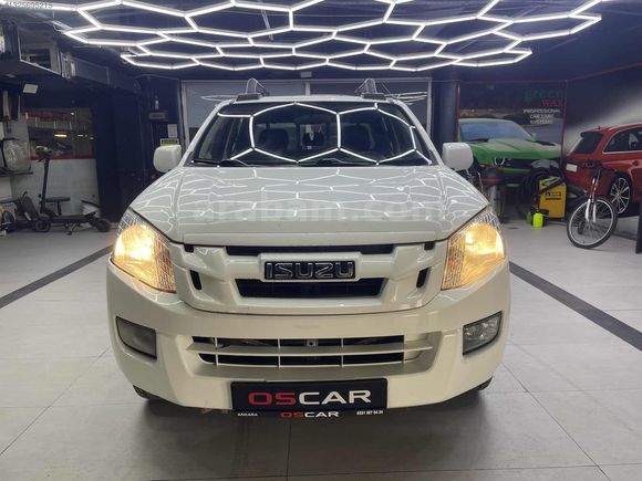 2015 MODEL ISUZU DMAX ÇİFT KABİN BAKIMLI KREDİ KARTI GEÇERLİ