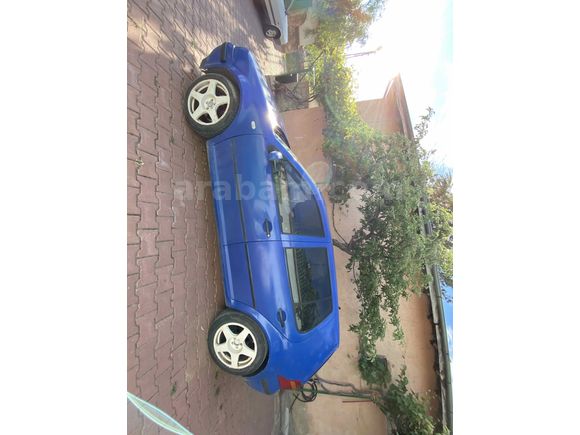 Sahibinden Volkswagen Golf 1.6 Basic 2000 Model  276.000 km Mavi