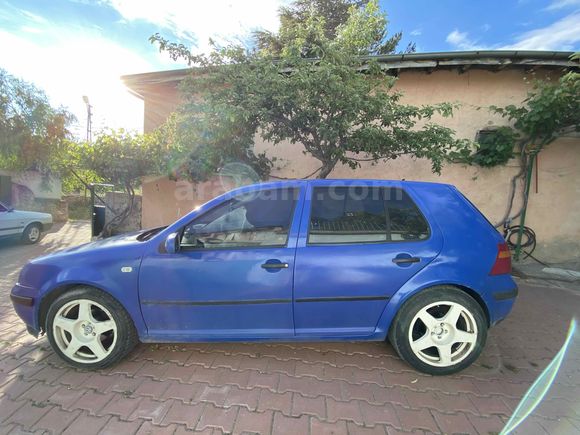 Sahibinden Volkswagen Golf 1.6 Basic 2000 Model  276.000 km Mavi