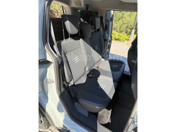 Sahibinden Ford Tourneo Courier 1.5 EcoBlue Active 2025 Model 