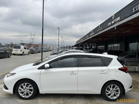 KOÇOĞLU'DAN 2017 Toyota Auris 1.6 Advance Skypack Multidrive S
