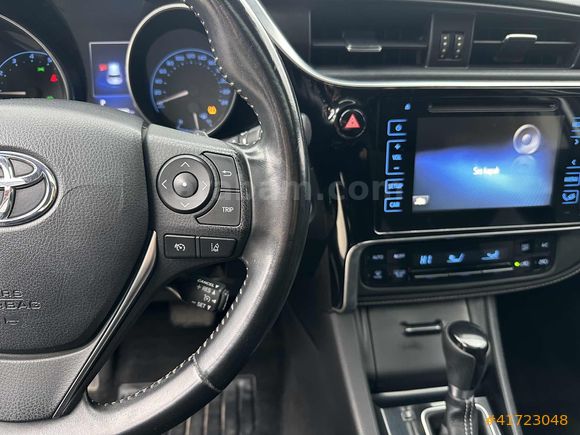 KOÇOĞLU'DAN 2017 Toyota Auris 1.6 Advance Skypack Multidrive S