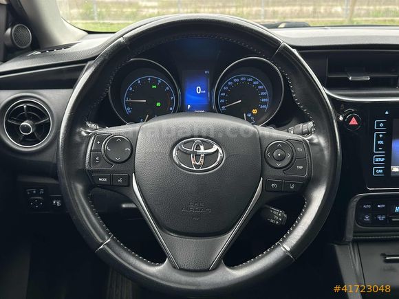 KOÇOĞLU'DAN 2017 Toyota Auris 1.6 Advance Skypack Multidrive S