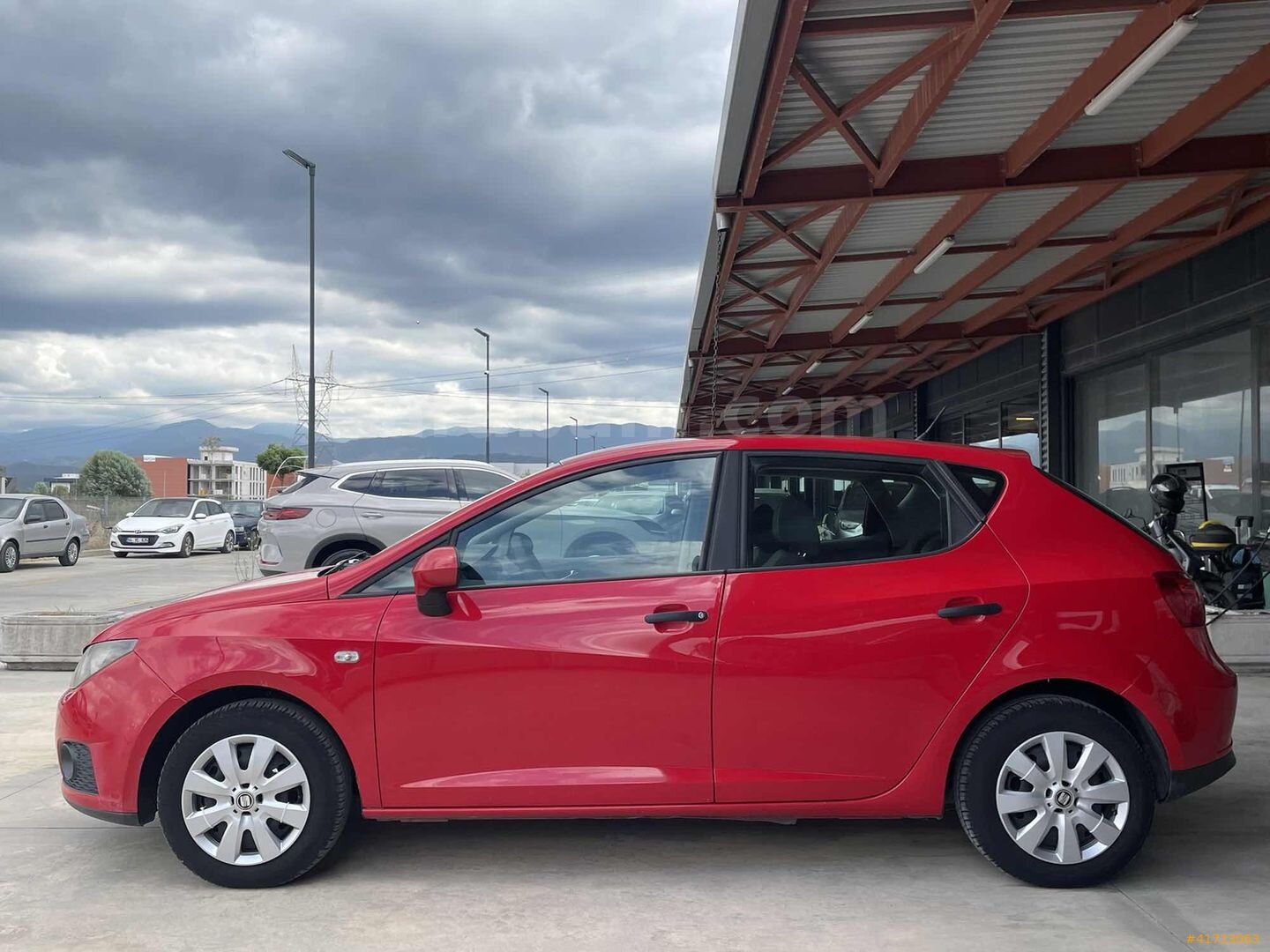 Galeriden Seat Ibiza 1.6 Reference 2011 Model Sakarya 215.000 km Kırmızı 4