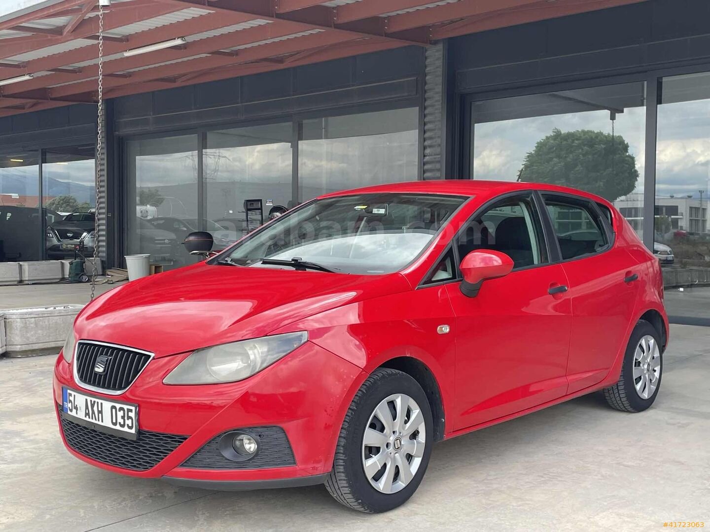 Galeriden Seat Ibiza 1.6 Reference 2011 Model Sakarya 215.000 km Kırmızı 3