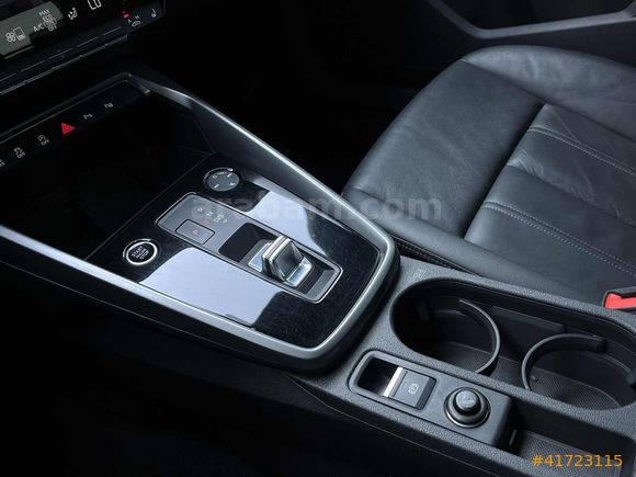 KOÇOĞLU'DAN 2023 Audi A3 35 TFSI Advanced Cam Tavan HATASIZ