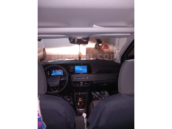 Sahibinden Ford Tourneo Courier 1.5 EcoBlue Titanium 2025 Model