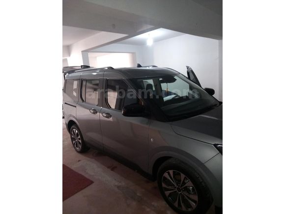 Sahibinden Ford Tourneo Courier 1.5 EcoBlue Titanium 2025 Model