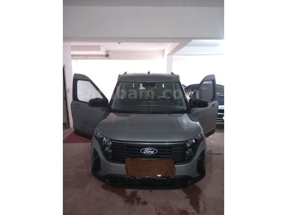 Sahibinden Ford Tourneo Courier 1.5 EcoBlue Titanium 2025 Model