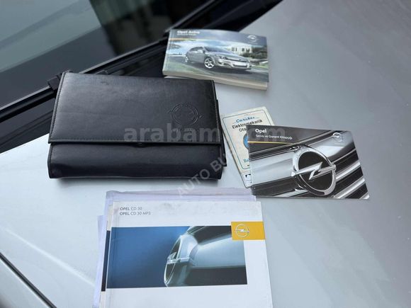 AUTO BURAK/2012 1.3 CDTİ HATASIZ 1 PARÇA BOYALI 180.000 KM DE
