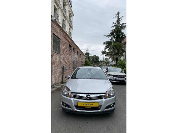 AUTO BURAK/2012 1.3 CDTİ HATASIZ 1 PARÇA BOYALI 180.000 KM DE