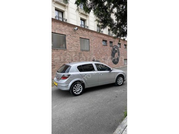 AUTO BURAK/2012 1.3 CDTİ HATASIZ 1 PARÇA BOYALI 180.000 KM DE