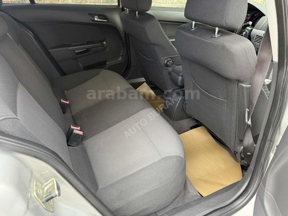 AUTO BURAK/2012 1.3 CDTİ HATASIZ 1 PARÇA BOYALI 180.000 KM DE
