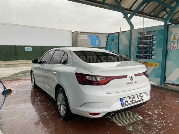 Sahibinden Renault Megane 1.5 Blue DCI Touch 2020 Model 
