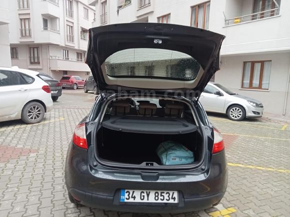 Sahibinden Renault Megane 1.5 dCi Expression 2011 Model