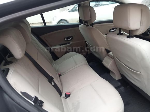 Sahibinden Renault Megane 1.5 dCi Expression 2011 Model