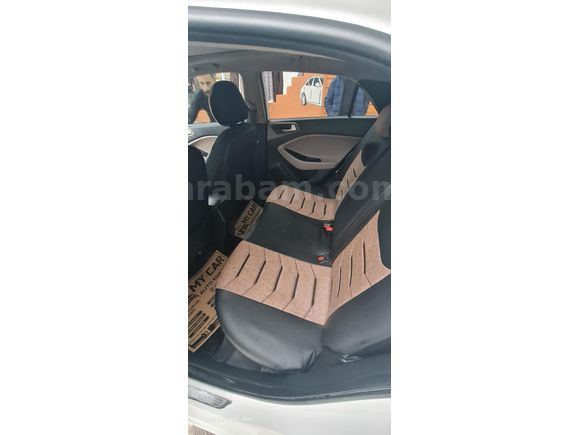 Sahibinden temiz 2016 Model i20. trafiğe 2017 çıkışlı
