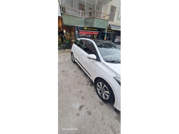 Sahibinden temiz 2016 Model i20. trafiğe 2017 çıkışlı