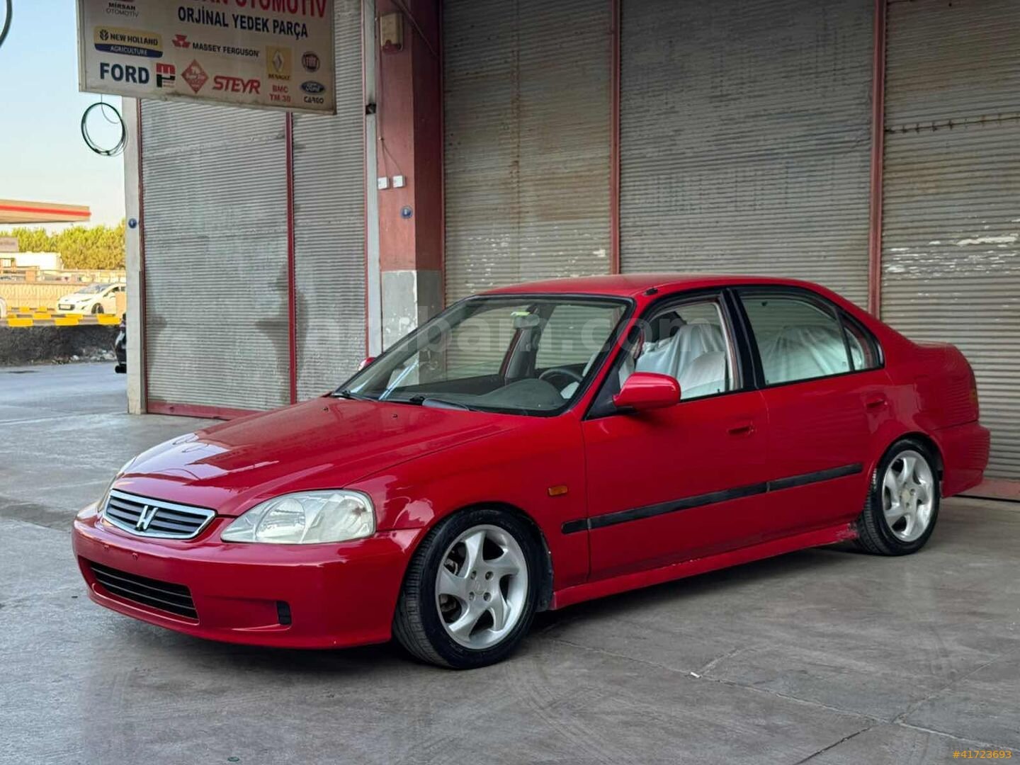 10 YILLIK SAHİBİNDEN 1.6 R81 270.000 KM 2