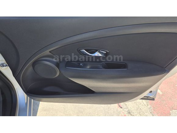Sahibinden Renault Fluence 1.5 dCi Touch Plus 2015 Model 