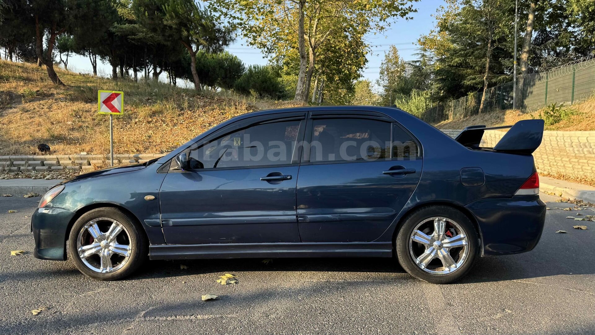 Sahibinden Mitsubishi Lancer 1.6 Invite 2006 Model İstanbul 290.000 km Mavi 6