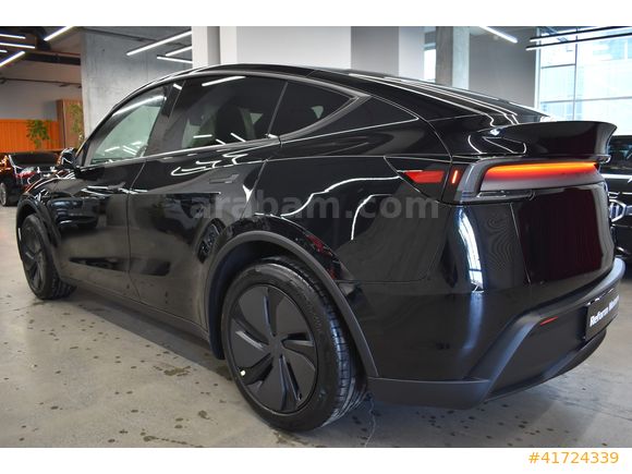 REFORM MOTORS 2026 TESLA MODEL Y PREMIUM LONG RANGE 622KM MENZİL