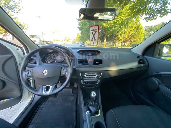 Sahibinden Renault Megane 1.6 Touch Plus 2015 Model 