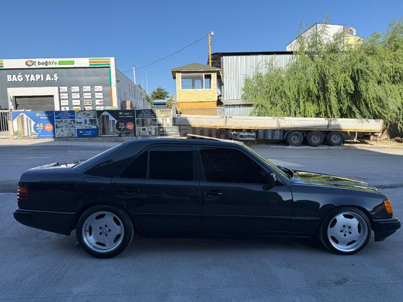 Sahibinden Mercedes - Benz 200 E 1989 Model