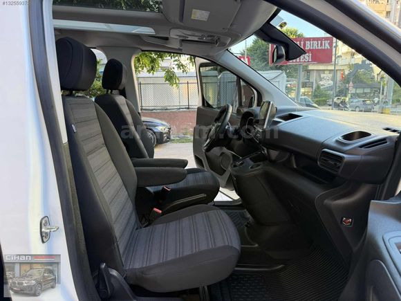 2019 COMBO 1.5 CDTİ ULTİMATE OTOMATİK 86.000KM BOYASIZ CAM TAVAN