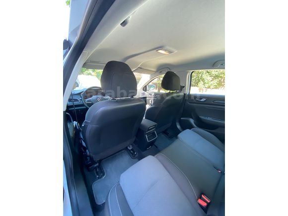 Sahibinden Renault Megane 1.3 TCe Joy 2021 Model
