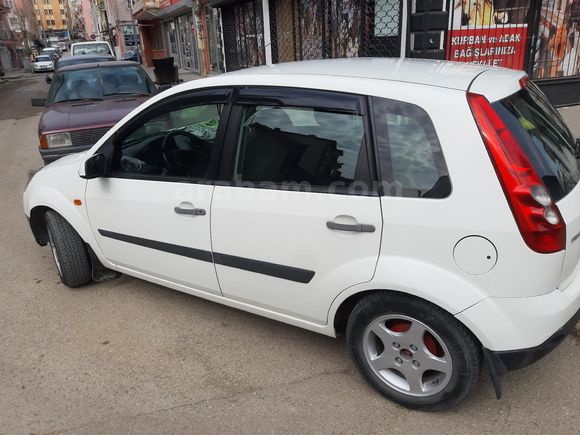 Sahibinden Ford Fiesta 1.4 TDCi Comfort 2006 Model