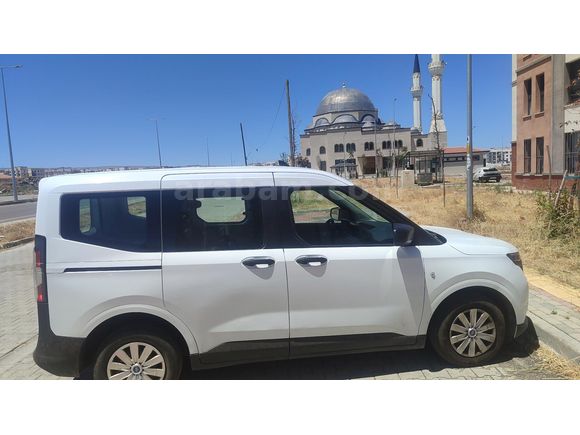 Sahibinden Ford Tourneo Courier 1.5 EcoBlue Trend 2025 Model