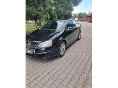 Sahibinden Volkswagen Jetta 1.6 Tour 2009 Model  212.000 km Siyah