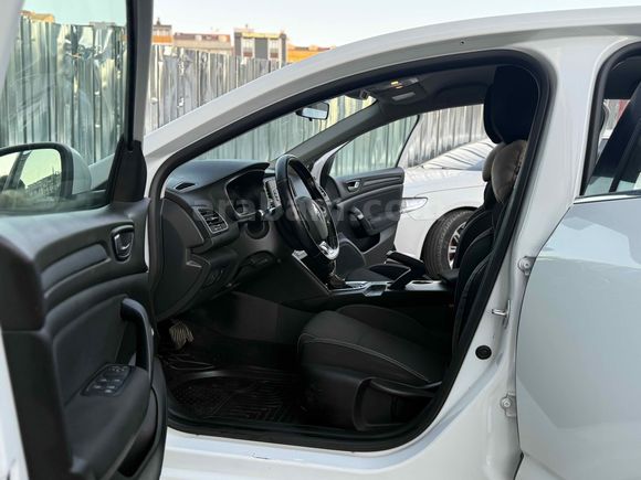 Galeriden Renault Megane 1.5 dCi Touch 2017 Model İstanbul