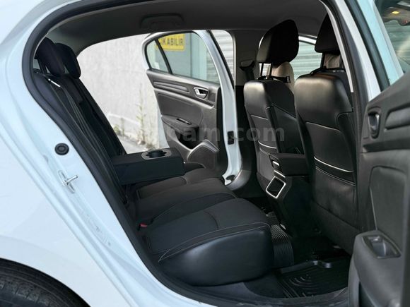 Galeriden Renault Megane 1.5 dCi Touch 2017 Model İstanbul