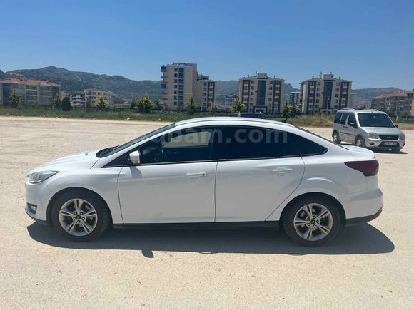 Sahibinden Ford Focus 1.6 Ti-VCT Style 2016 Model 