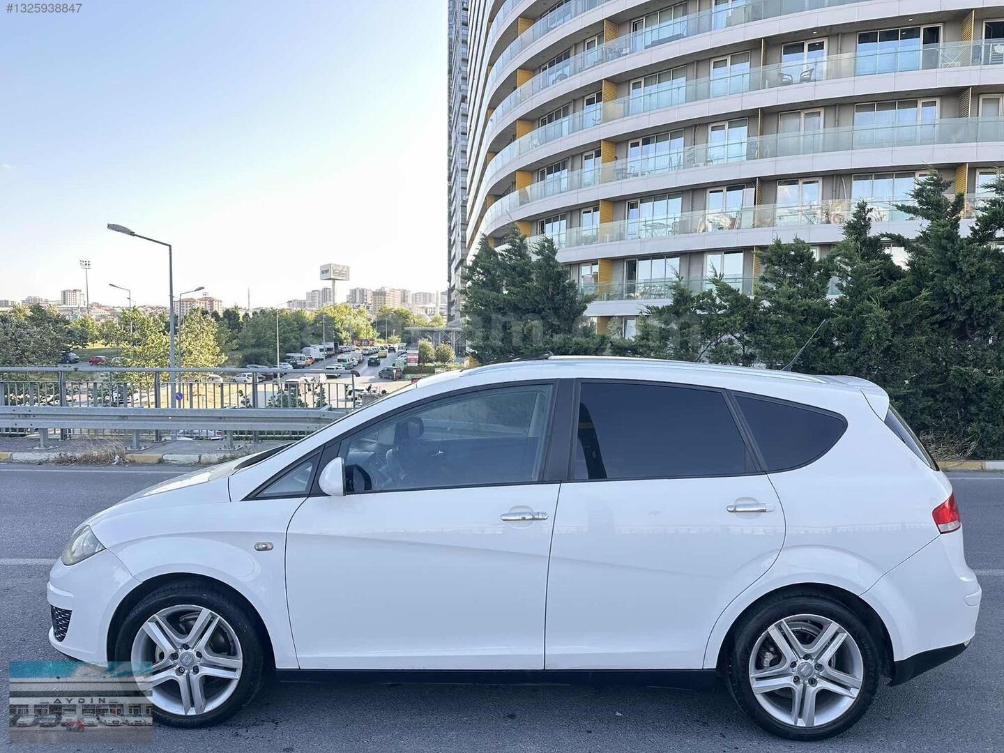 Galeriden Seat Altea 1.6 TDI Style XL 2013 Model İstanbul 230.000 km Beyaz 3