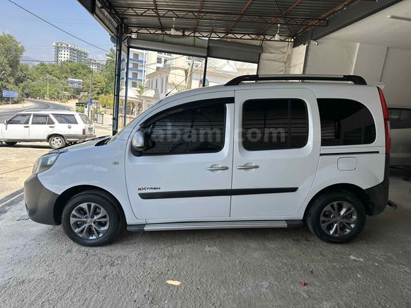 Galeriden Renault Kangoo Multix 1.5 dCi Extreme 2015 Model Antalya