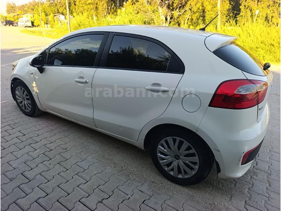 Sahibinden Kia Rio 1.4 CRDi Comfort 2015 Model