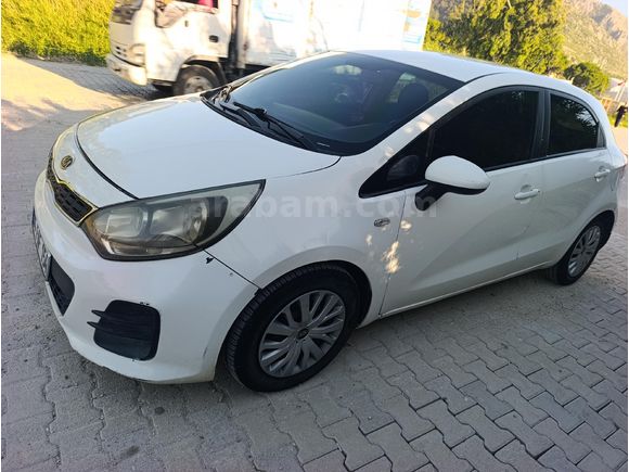 Sahibinden Kia Rio 1.4 CRDi Comfort 2015 Model