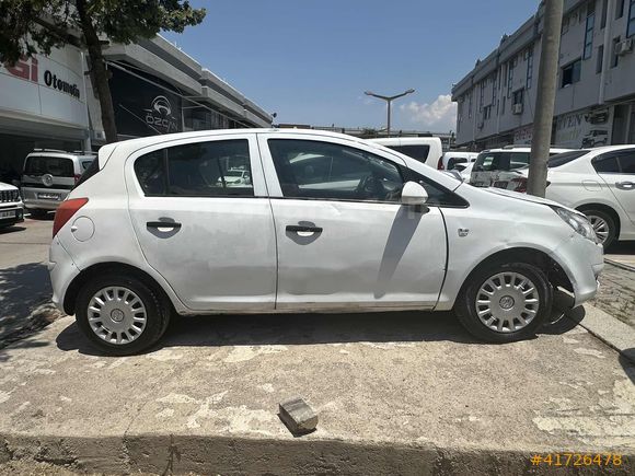 PLAKA RUHSATLI ÇALIŞIR YÜRÜR 1.3 DİZEL OPEL CORSA ESSENTİA
